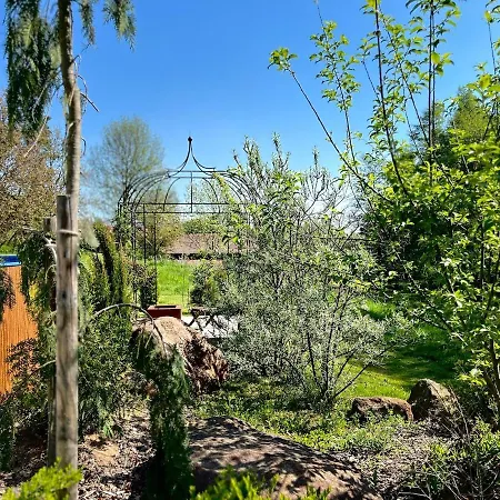 Garden - The Nest بيت للعطل Drahobudice